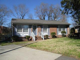 1098 Greenwood St, Norfolk, VA 23513-3256