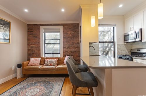21-68 35th St, Long Island City, NY 11106