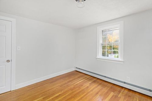 61 Knotty Oak Rd, Coventry RI  02816-8306 exterior