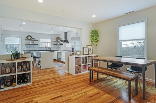 166 Harding Ave, White Plains NY  10606-1704 exterior