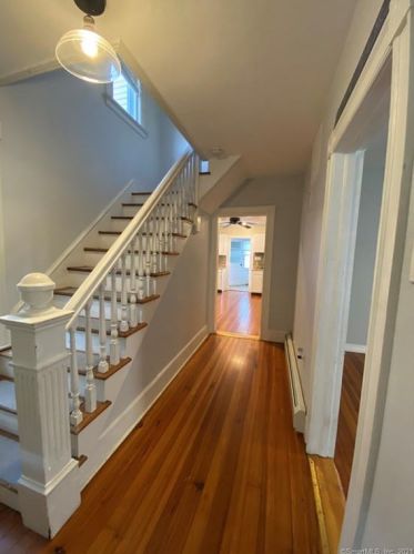 58 Grove St, Windsor Locks CT  06096-1828 exterior