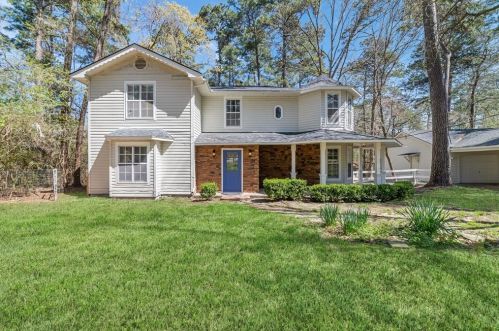28 Stony Creek Dr, Conroe TX  77384-3156 exterior