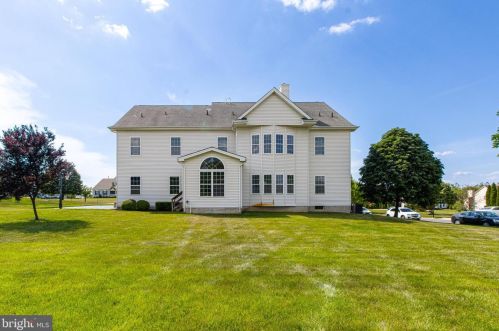 6 Nicole Ct, Swedesboro NJ  08085-3448 exterior