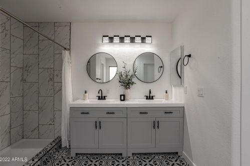 21223 30 Ave, Phoenix AZ 85041-9303 exterior