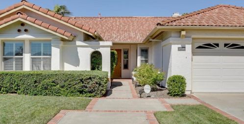 2510 Coronado Pl, Vista, CA 92081-8714