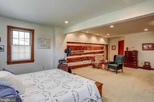 210 Hoernerstown Rd, Hummelstown PA  17036-9503 exterior