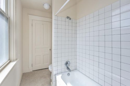 235 Emming St, Cincinnati OH 45219-1464 exterior