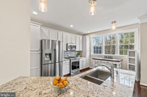 1116 Keokuk Ter, Leesburg VA 20176-6665 exterior