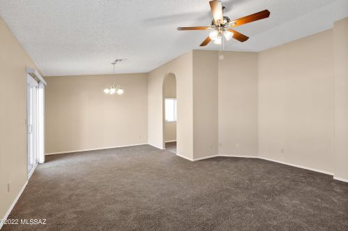 8747 Eagle Creek Dr, Tucson AZ  85730-5711 exterior