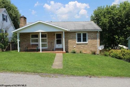 116 Edgewood Ave, Clarksburg, WV 26301-9502