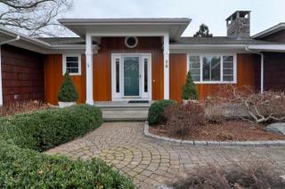 36 South Ct, Tiverton, RI 02878-4738