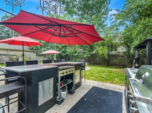 43 Knightsbridge Dr, Conroe TX 77385-3449 exterior