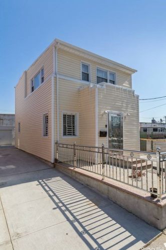 116-53 148th St, Jamaica, NY 11436-1720
