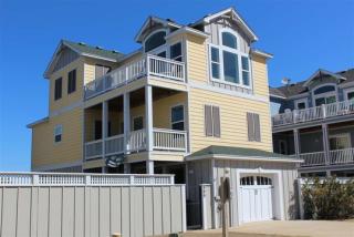 999 Cane Gdn Bay Cir, Corolla NC  27927 exterior