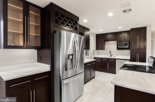 3216 Hewitt St, Falls Church VA  22042-2508 exterior