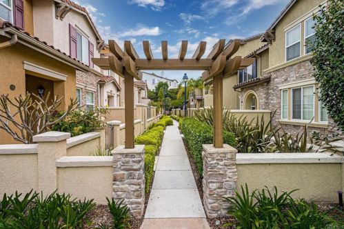 16907 New Rochelle Way, San Diego, CA 92127-7600