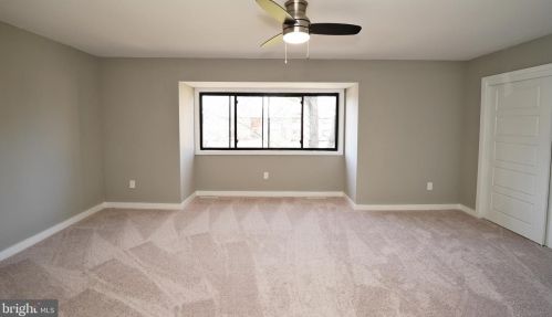 164 Canterbury Ct, East Windsor NJ 08520-5509 exterior