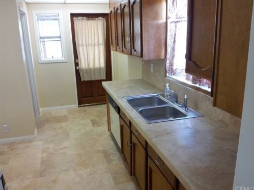 5845 Gaviota Ave, Long Beach, CA 90805-4303