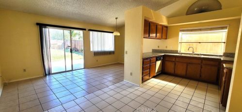 166 Nebraska St, Lake Elsinore CA  92530-1861 exterior