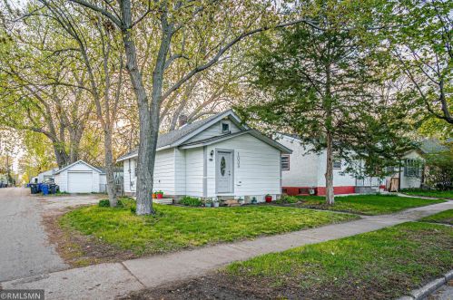 1039 Earl St, Saint Paul, MN 55106-3316