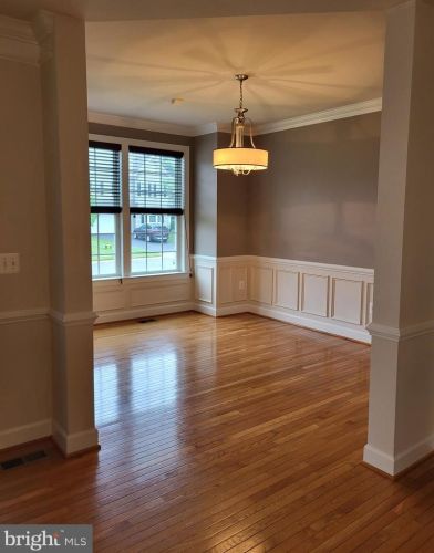 404 Madison Manor Ct, Herndon VA  20170-4540 exterior