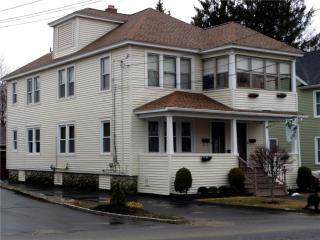 164 Greenwood Ave, Waterbury, CT 06704-2540