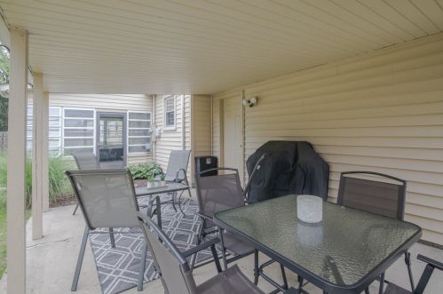 558 Lorraine Dr, Valpo IN  46385-2924 exterior