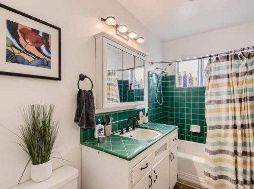 4083 Kendall St, San Diego CA 92109-6505 exterior