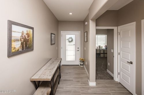 7866 Wagon Wheel Dr, Lake Havasu City, AZ 86404-2096