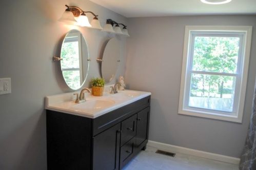 2 Butterfield Ln, Stratham NH  03885-2344 exterior