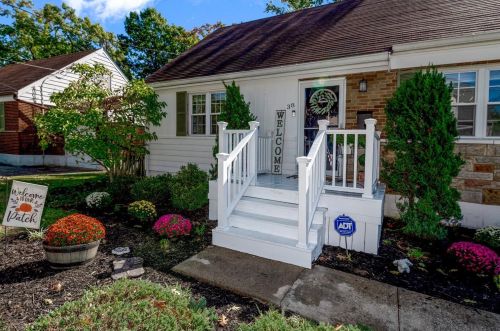 38 Drummond St, Cincinnati, OH 45218-1021