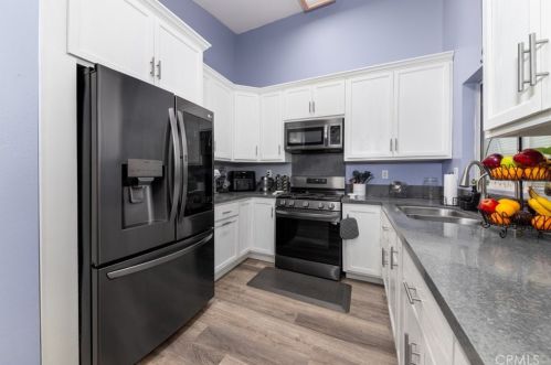 366 Kirby St, San Jacinto CA  92582-6927 exterior