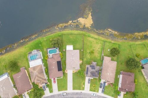 18112 Horizon Vw Blvd, Lehigh Acres FL 33972-4813 exterior