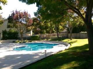 4249 Sheldon Cir, Pleasanton CA  94588-4875 exterior