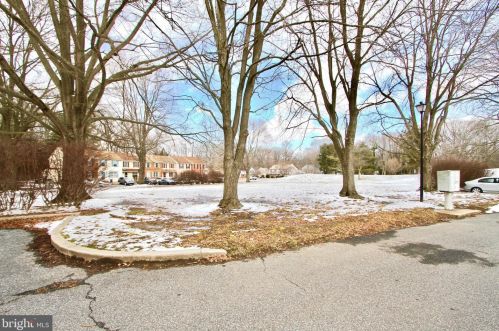 30 Lamplighter Ln, Dover, DE 19904-2661