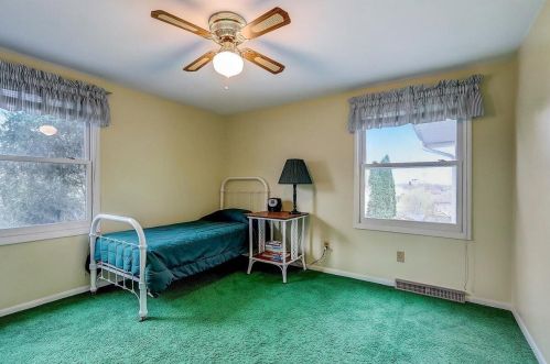 1226 Wedgewood Dr, Waukesha WI  53186-6753 exterior