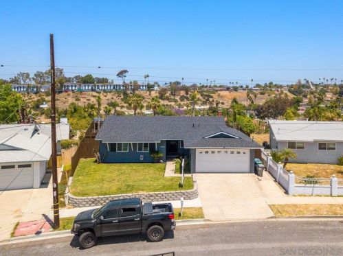 2905 Linda Dr, Oceanside CA  92056-4352 exterior