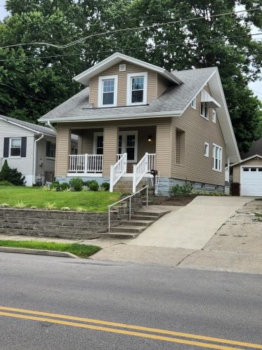 6738 Bramble Ave, Cincinnati, OH 45227-3122