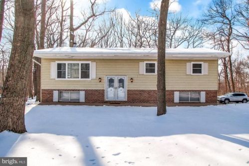 318 Sechrist Flat Rd, Cross Roads, PA 17322-9233