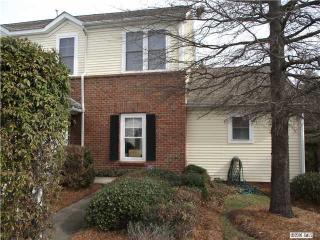 2226 Oak Hill Village Ln, Charlotte, NC 28217-6429