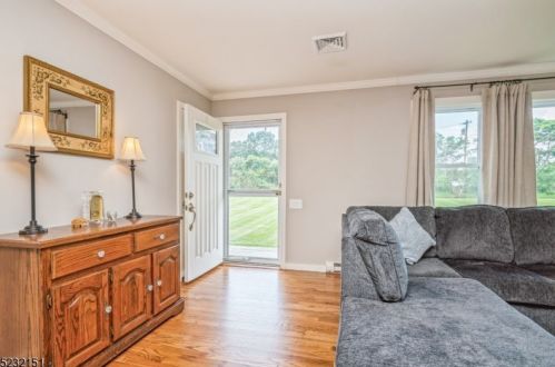 41 Rocktown Rd, East Amwell Township, NJ 08551-1215