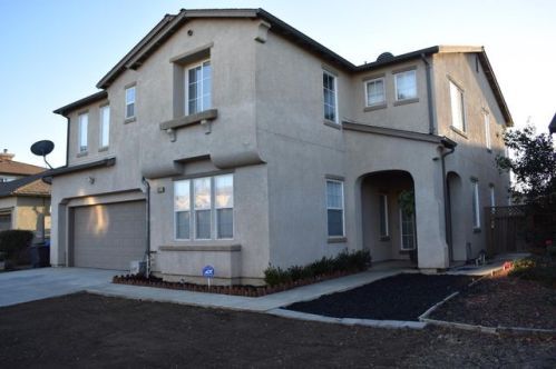 351 Tuscany Way, Greenfield, CA 93927-5394