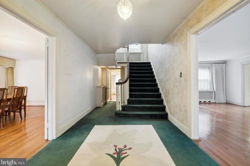 607 Cliveden St, Philadelphia, PA 19119-3651