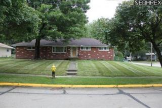 271 Valley View Dr, Wadsworth, OH 44281-1654