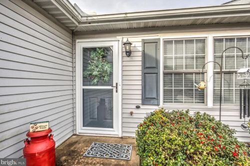 134 Country Ridge Dr, Red Lion, PA 17356-8862