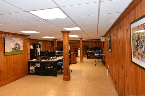 690 Clinton Ave, Bridgeport CT 06605-1702 exterior