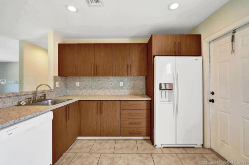 711 3rd Pl, Dania Beach FL  33004-4924 exterior