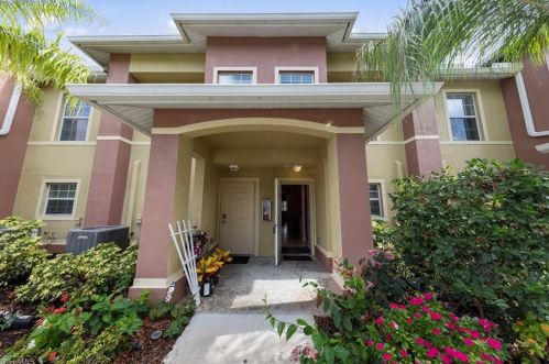 9101 Gervais Cir, Naples, FL 34120-4792