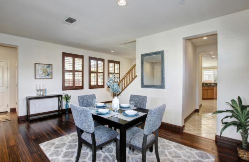 1741 Campos Ave, Woodland CA  95776-5327 exterior