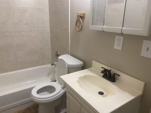 4570 Hamilton Ave, Cincinnati OH  45223-1777 exterior